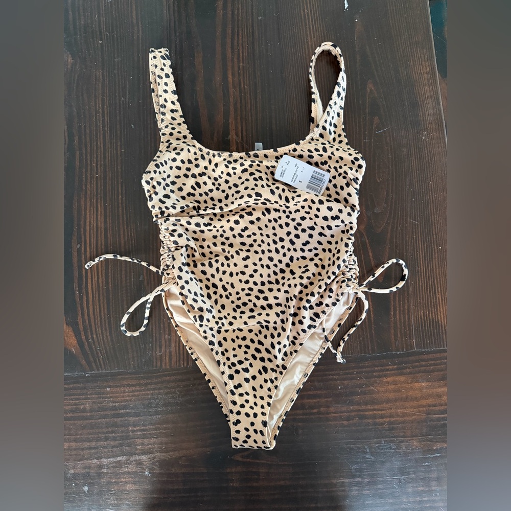 NWT Forever 21 Women’s Leopard Print One-Piece Swimsuit with Side Ties high hip